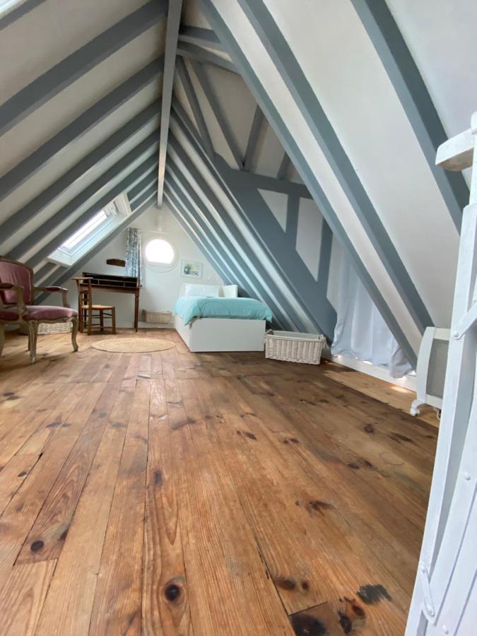 La Maison Bleue Port-en-Bessin-Huppain Bagian luar foto