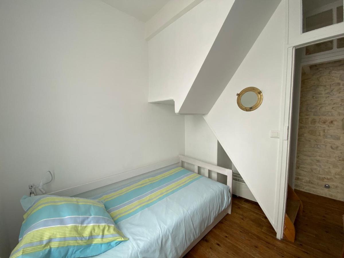 La Maison Bleue Port-en-Bessin-Huppain Bagian luar foto