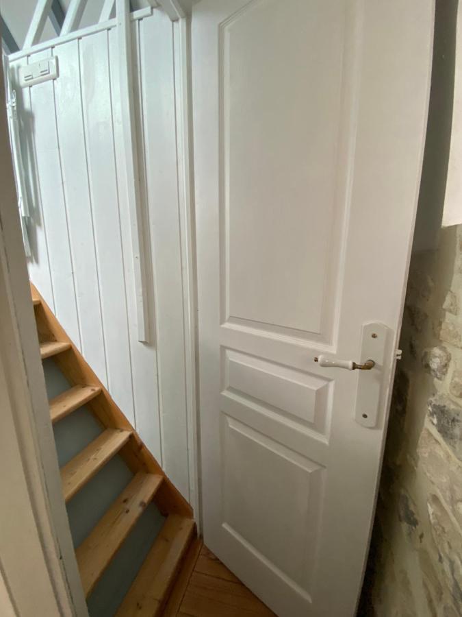 La Maison Bleue Port-en-Bessin-Huppain Bagian luar foto