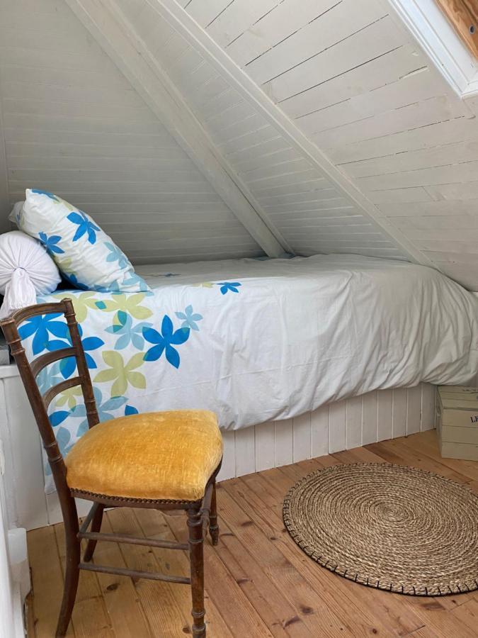 La Maison Bleue Port-en-Bessin-Huppain Bagian luar foto